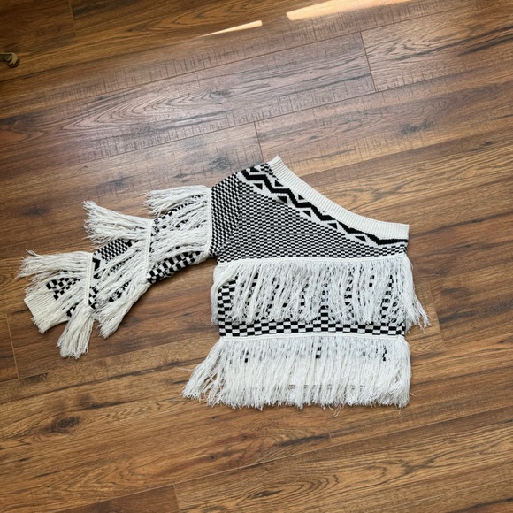 One shoulder black and white fringe sweater. Size small - Picture 3 of 3
